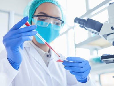 Nicht-invasiver pränataler Test oder Amniozentese?