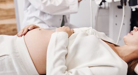 ¿Qué es la biopsia embrionaria y cómo se realiza?