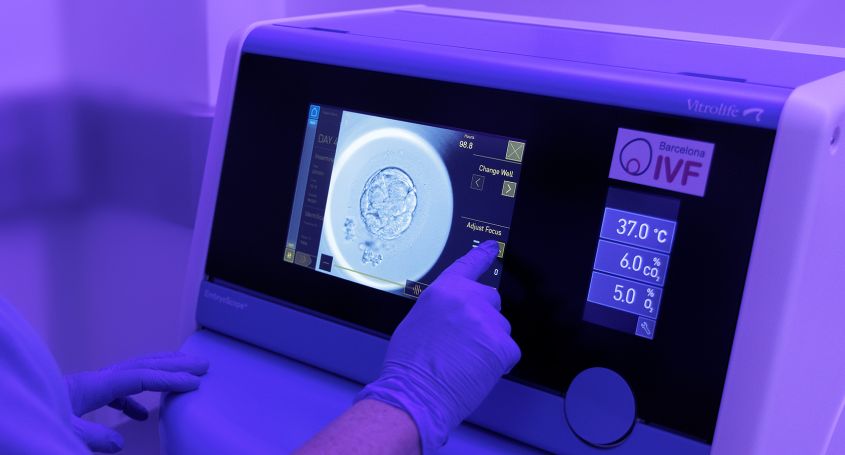 EmbryoScope, iDAScore, DPI et autres outils : comment nous les utilisons et dans quels cas